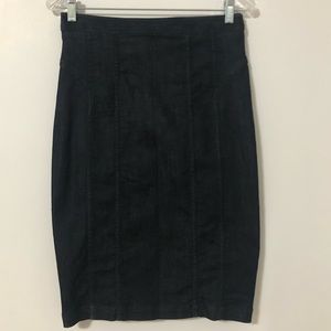 Nanette Lepore Denim Pencil Skirt, Full Length Back Zip, Lined, Sz 6 (pre-owned)